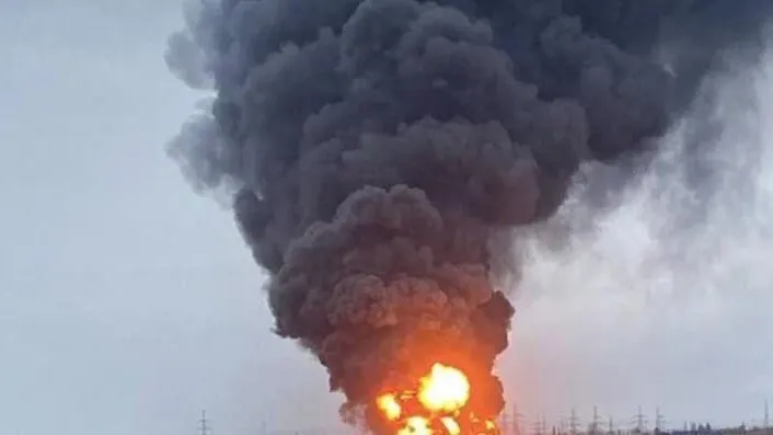 Таганрог под ударом врага: ВСУ атакуют, в городе множественные взрывы