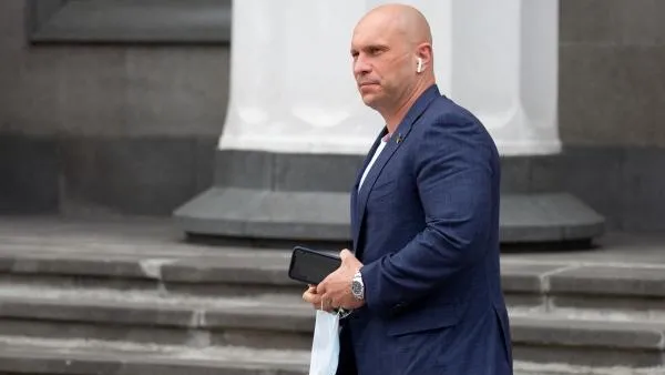 Бывший депутат Рады Кива считает, что Вашингтон решил поставить президентом Украины Залужного