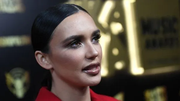 Серябкина поразила поклонников своей подтянутой фигурой