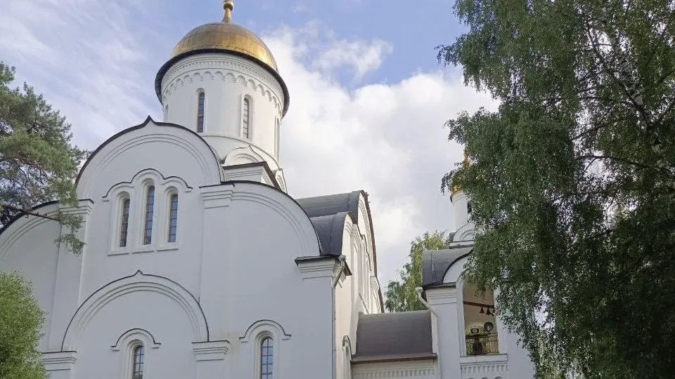 Фото: Храм Воскресения Христова в п. Быково