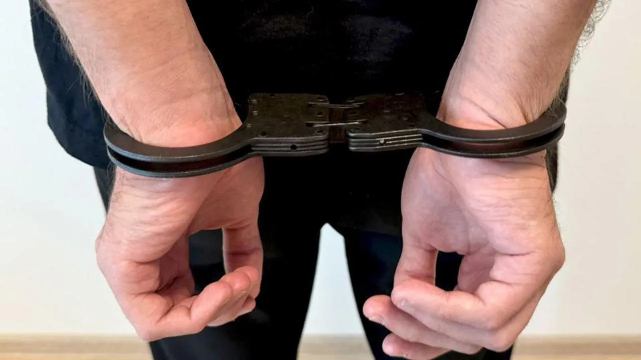 Неоднократно судимого мужчину, подозреваемого в незаконном обороте наркотиков, задержали в Подольске