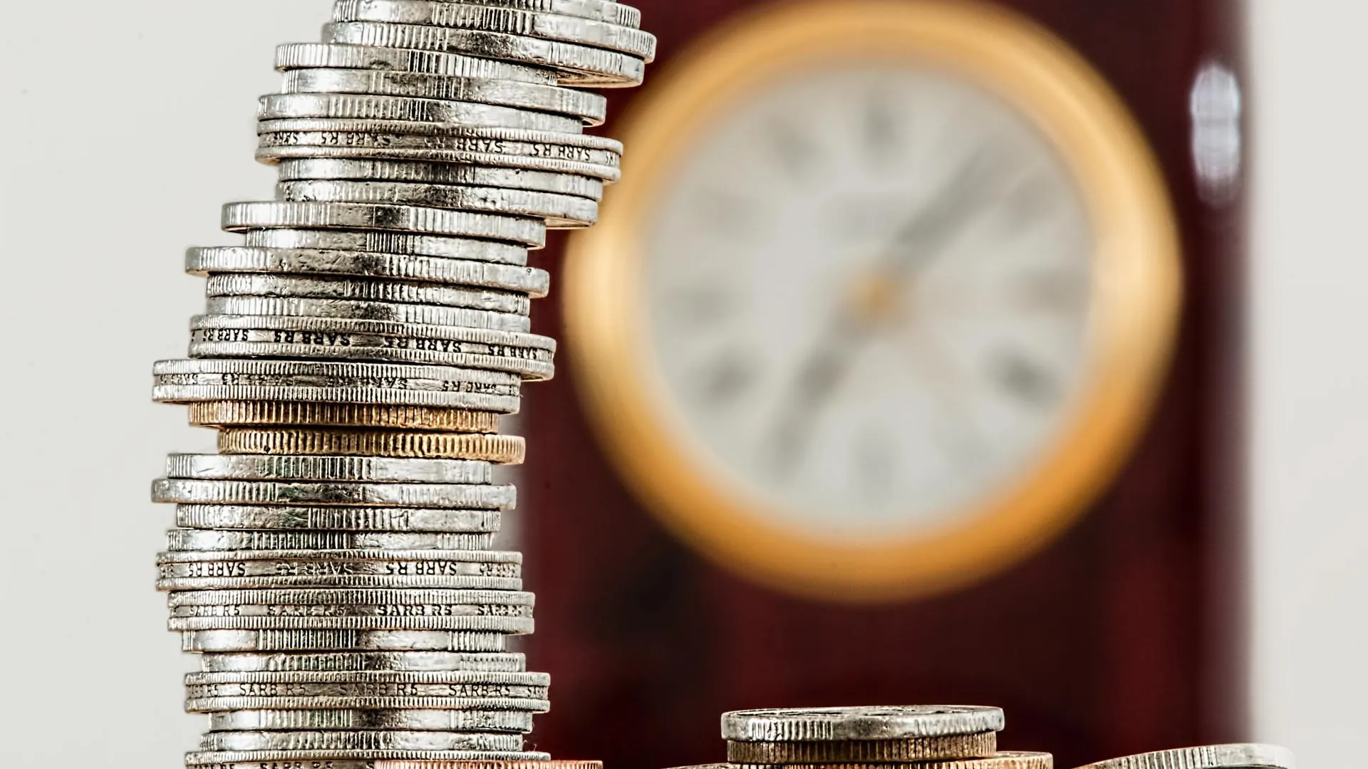 В России сдвинули сроки выпуска банкнот 10, 50 и 500 рублей