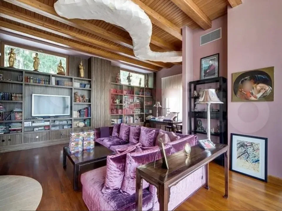 Фото: городская доска объявлений