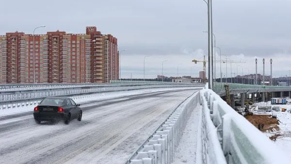 В Сергиево-Посадском районе тротуары защищают барьерами 