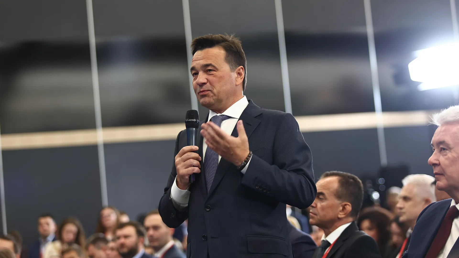 Деловая сессия Агентства стратегических инициатив на ПМЭФ-2023 с участием Губернатора Андрея Воробьева