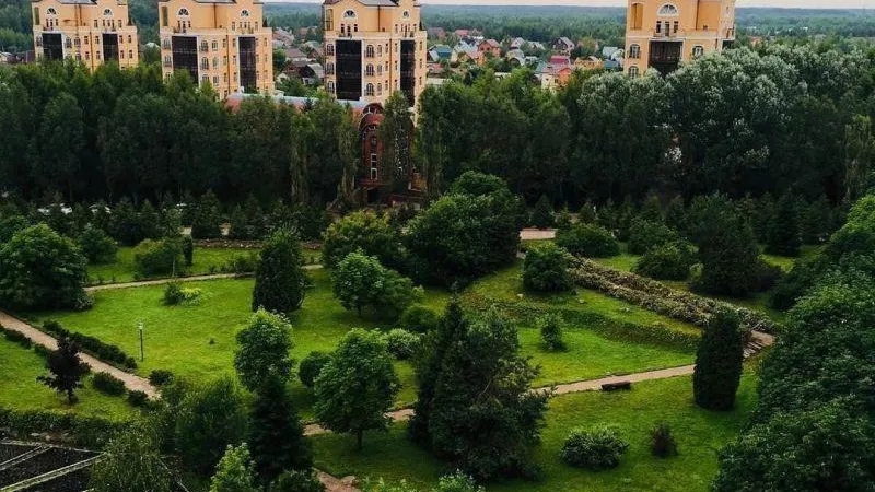 Должны сойтись звезды: эксперт оценила шансы на продажу сказочного терема в Раменском