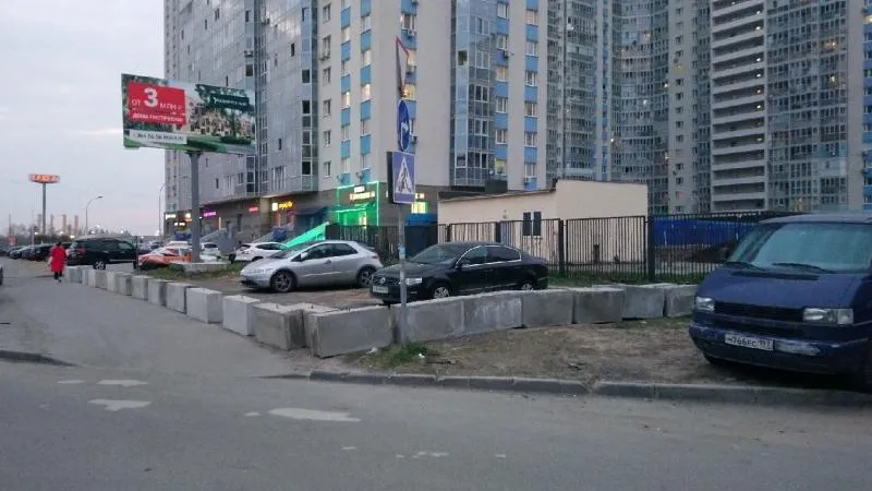 Автохамы в Химках оказались в бетонной ловушке