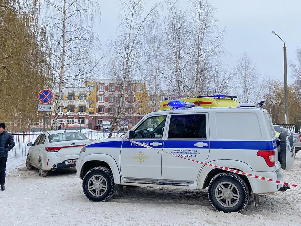 «Она знала это оружие, умела его заряжать»: в Госдуме прокомментировали инцидент со стрельбой в школе Брянска