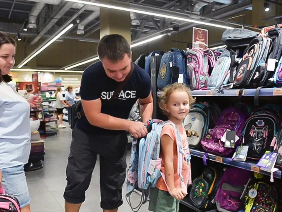 «Семьям с детьми приходится все тяжелее, как мать знаю»: в Госдуме объяснили предложение о выплатах к 1 сентября