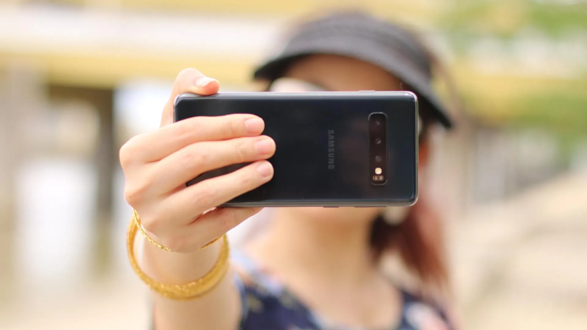 Популярный испанский магазин будет брать деньги с туристов за селфи