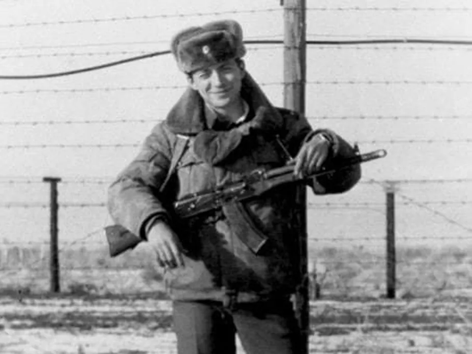 Фото из личного архива Александра Ларина. Советско-афганская граница, участок Тахта-Базарского пограничного отряда, 1988 год