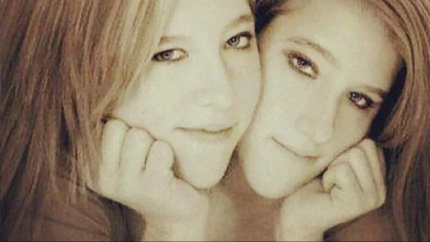 Instagram*/abbyandbrittany