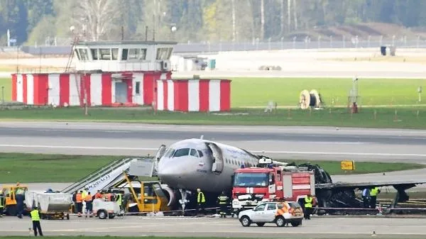 СК назвал причину крушения самолета SSJ‑100 в аэропорту Шереметьево