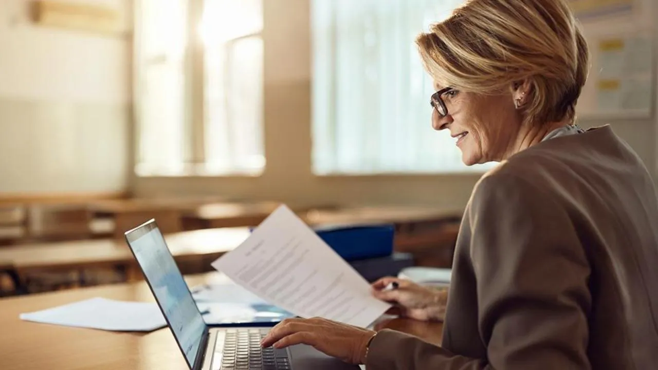 istockphoto.com/skynesher