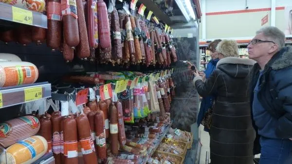 В Кемерове мужчина с помощью детской коляски украл из магазина продукты