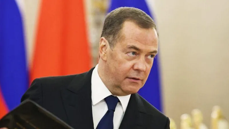 «Ядерную державу невозможно покорить»: выяснилось, что подразумевал Медведев под языком силы