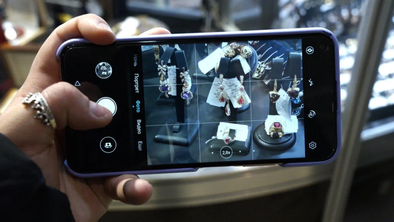 Эксперт объяснил, почему смартфоны со временем начинают тормозить