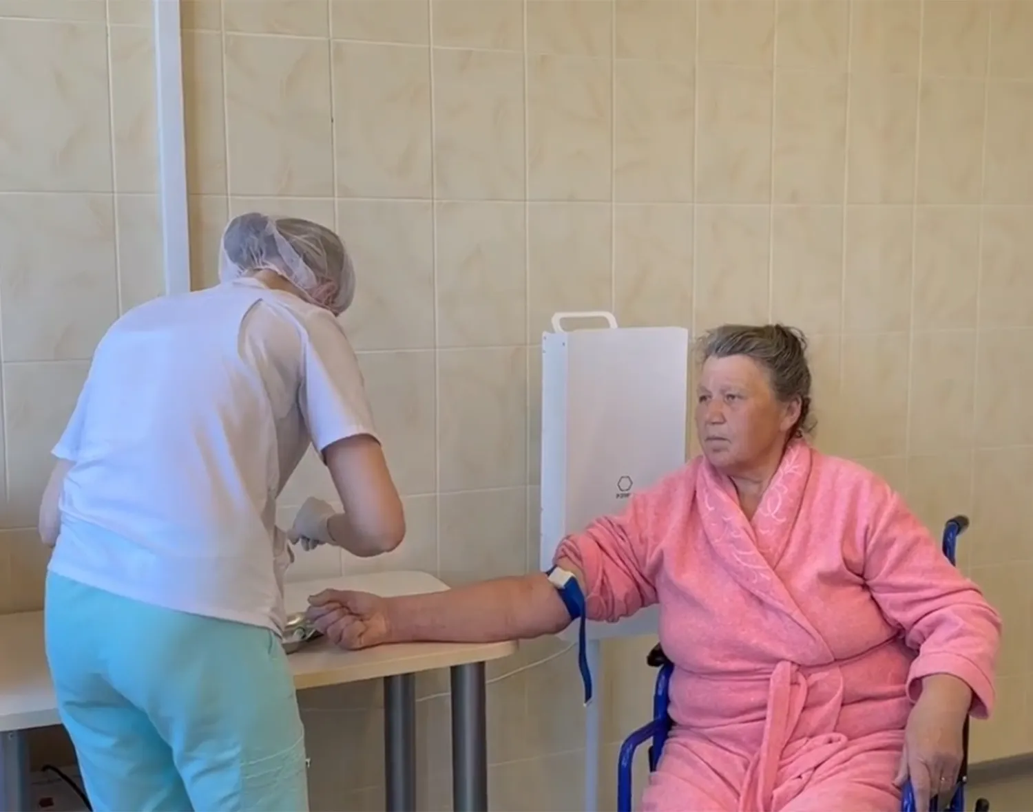 Забор крови у пациентки. Фото: пресс-служба Зарайской больницы