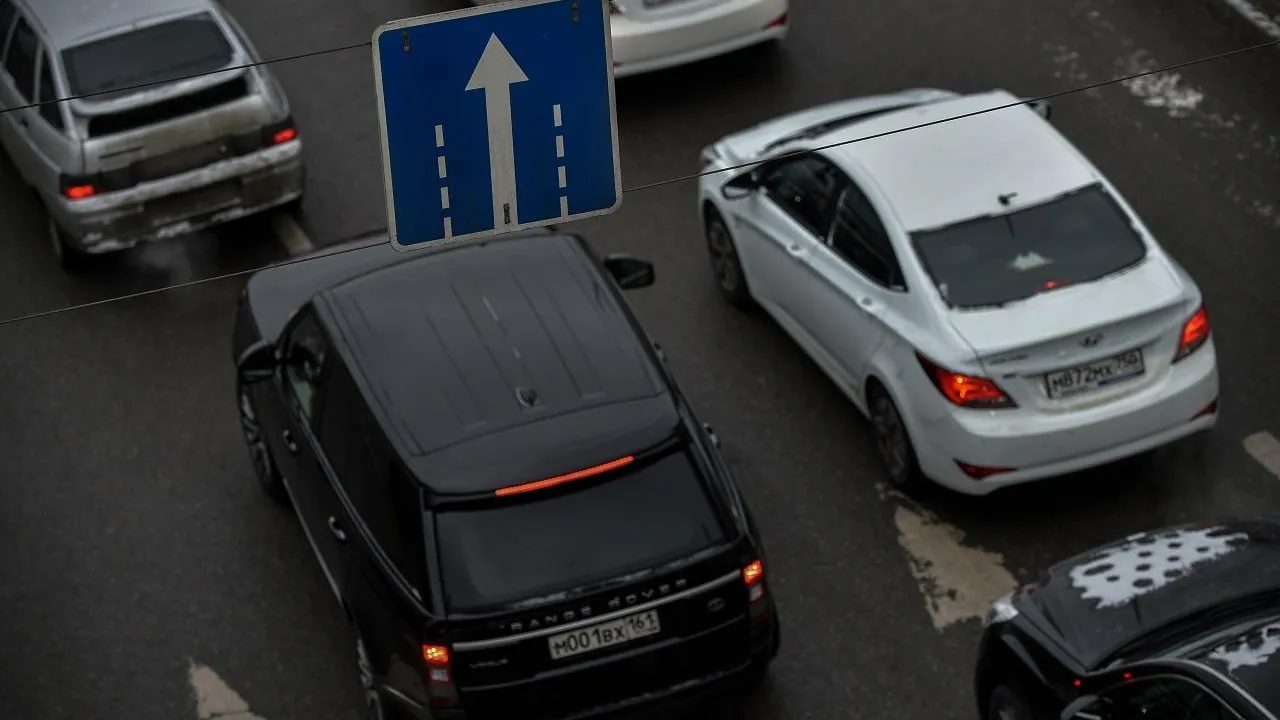 Загруженность дорог в Подмосковье утром во вторник оценивается в четыре балла