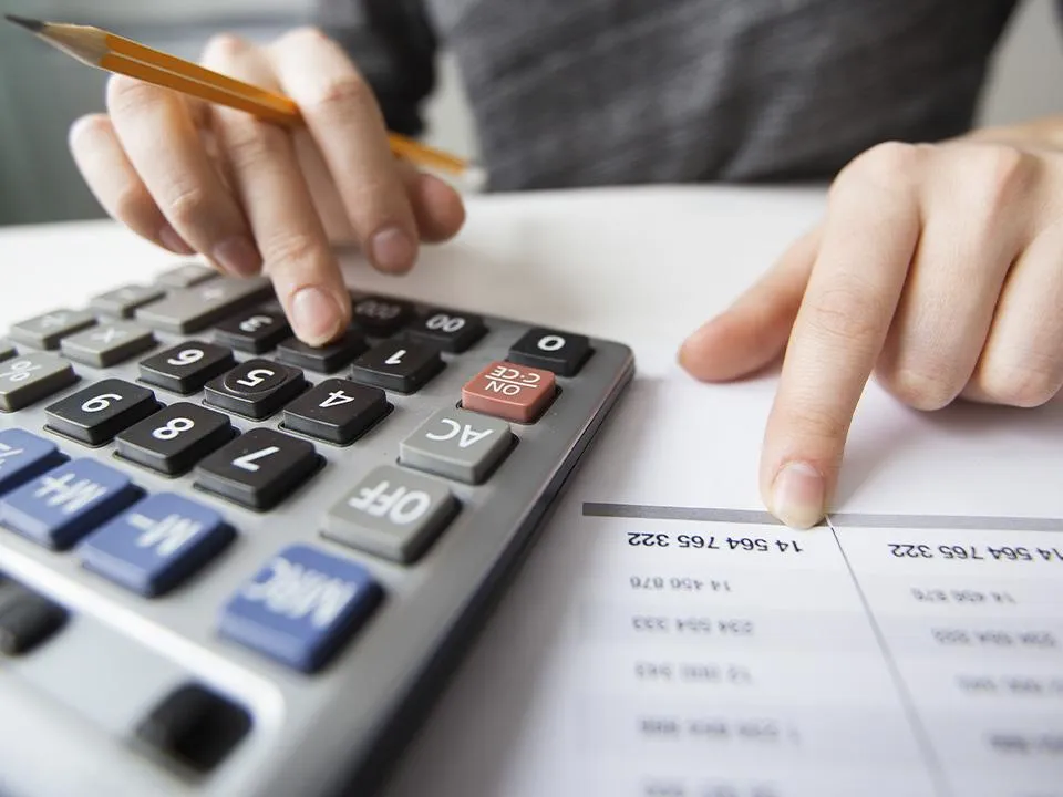 Жизнь одним днем: названы главные факторы, мешающие россиянам копить деньги