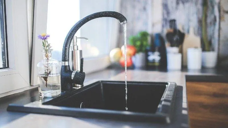 В Подмосковье в пяти сотнях МКД не будут отключать горячую воду