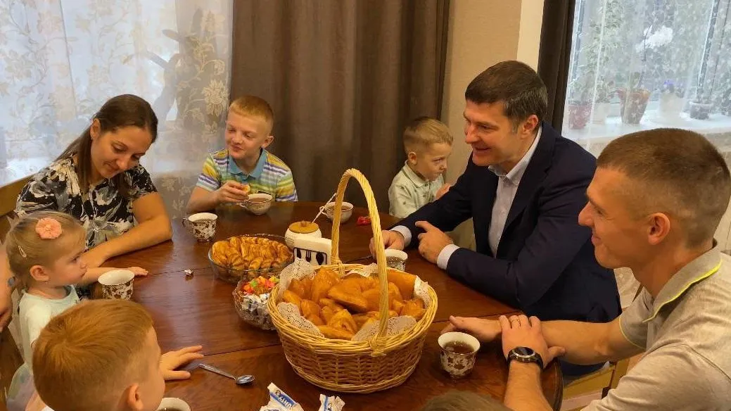 Глава Люберец навестил победителей всероссийского конкурса «Семья года»