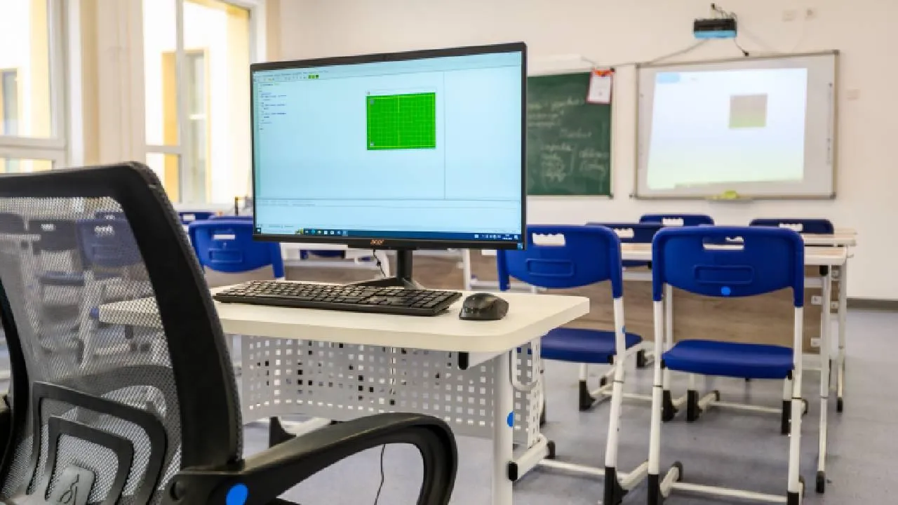 У трети всех омских школьников уроки проходят во вторую смену