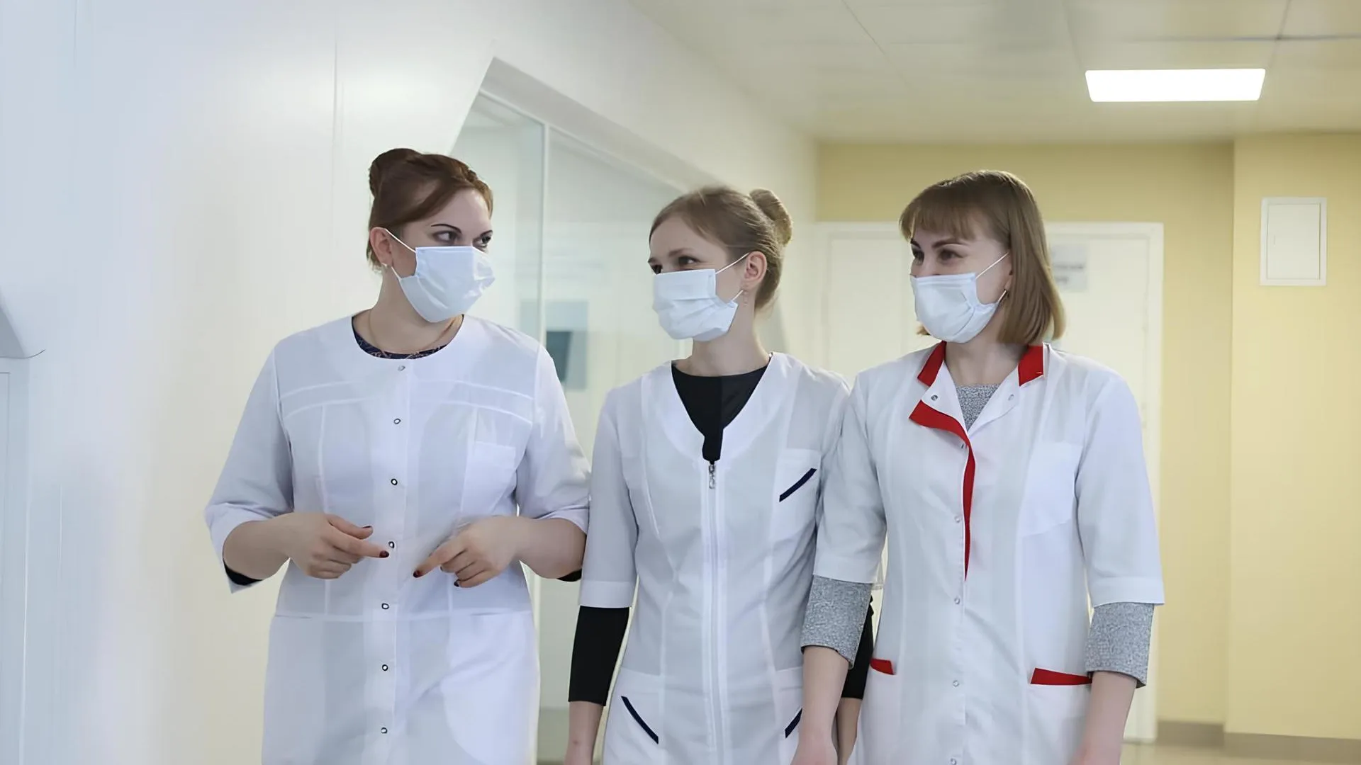 В Подмосковье рассказали о программах по привлечению медиков