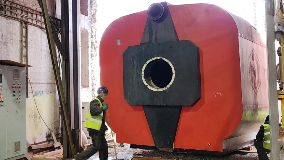 Фото: REGIONS/Нина Басистая. На фото: котел Eurotherm, прибывший на котельную  «Восточная»