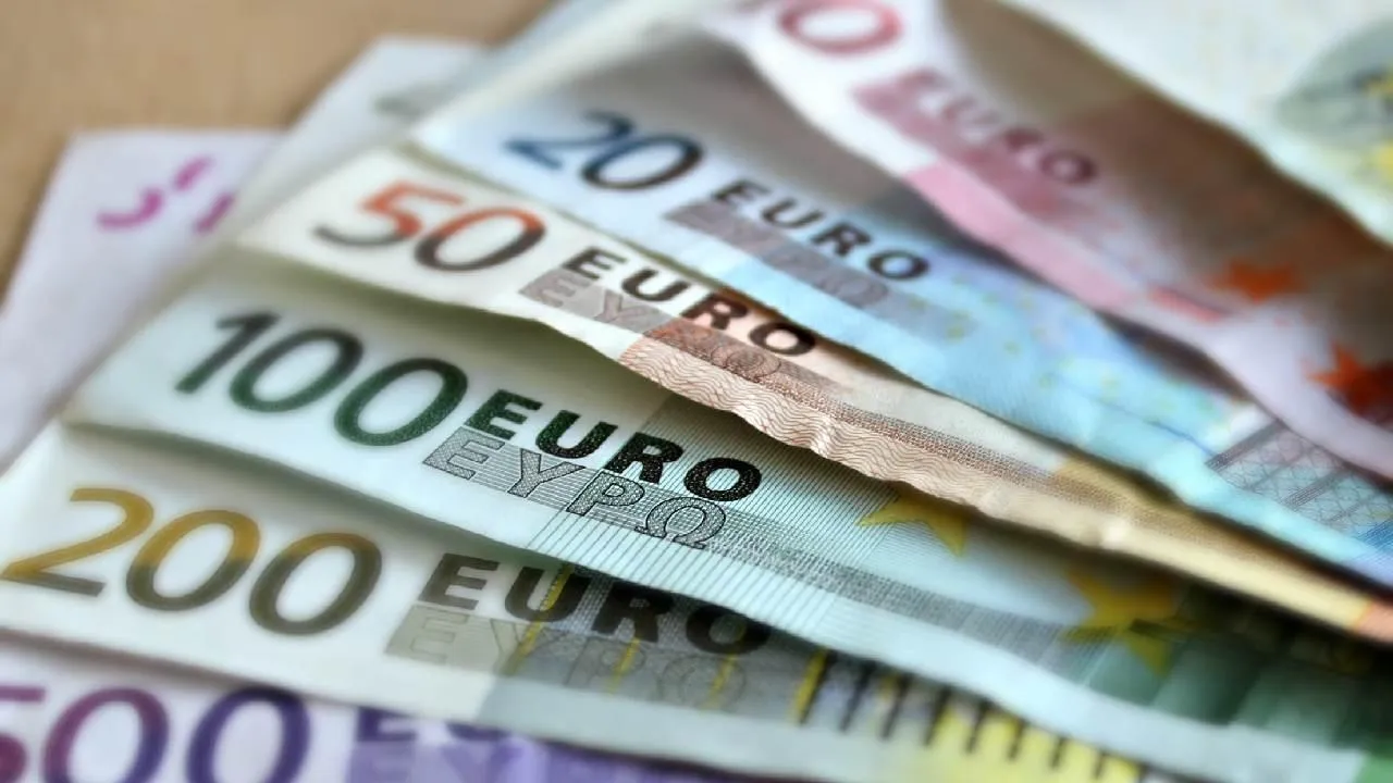 Бездомные выиграли в лотерею €500 тыс. во Франции, украв для оплаты билета банковскую карту