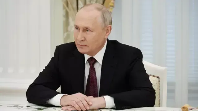 Путин пообещал нижегородскому школьнику помочь в издании его стихов