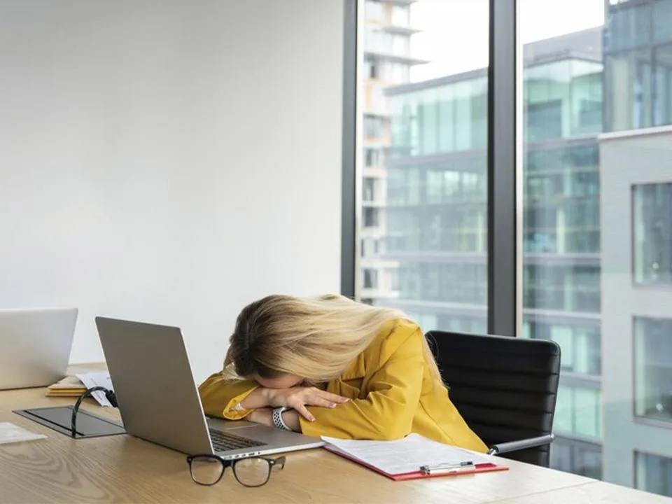 Сложные отношения и ноль удовлетворения: психолог раскрыла неочевидные признаки профессионального выгорания