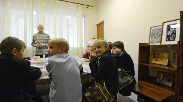 Почти все дети-сироты Подмосковья нашли свои семьи