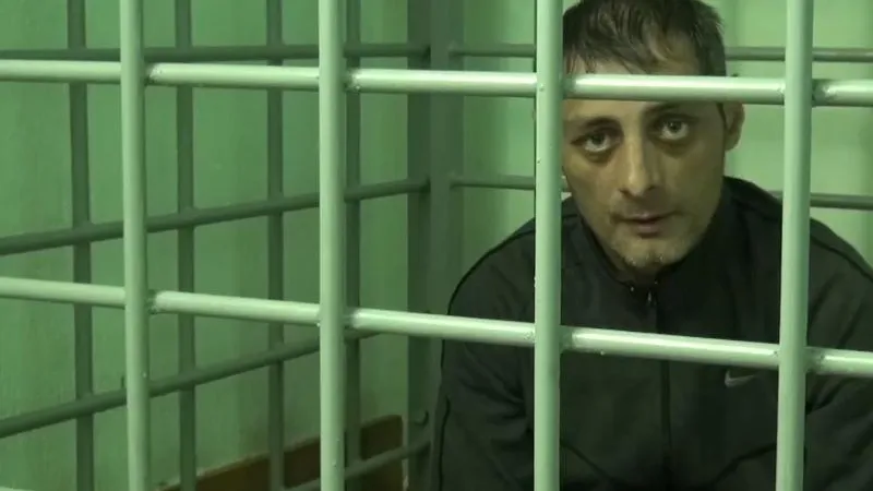Серийный грабитель с ножом похитил ящик для пожертвований и дважды напал на магазин в Шатуре