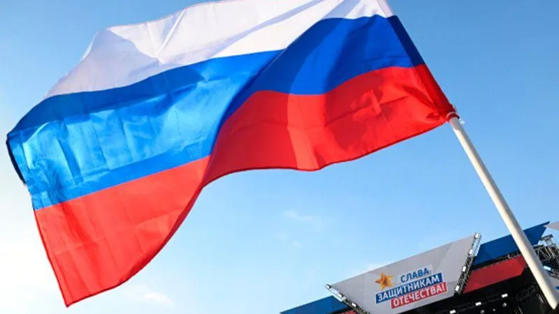 «Безликие» депутаты, несудимые таксисты, дорогие сигареты: какие нововведения вступили в силу в РФ