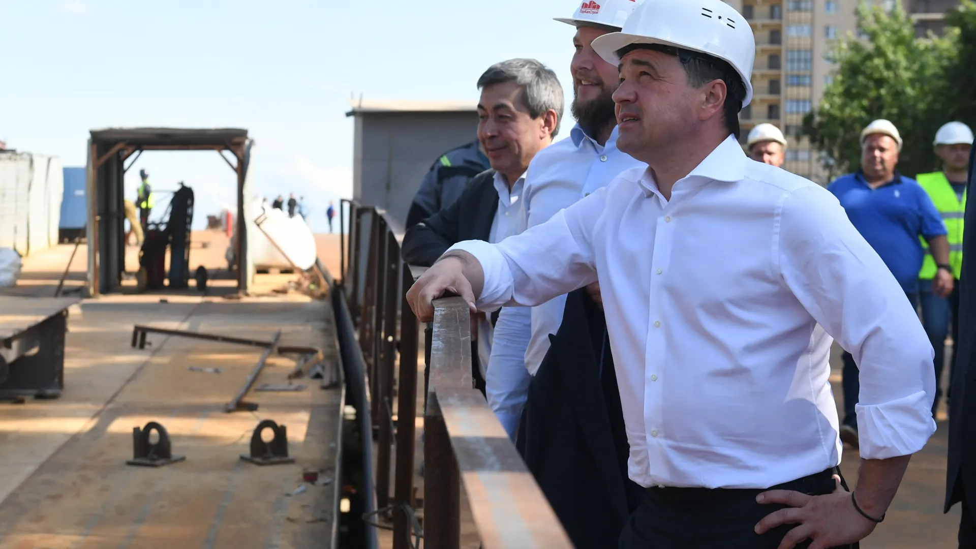 Рабочий визит губернатора Подмосковья на стройку четырехполосного путепровода между Горьковским и Носовихинским шоссе в городском округе Реутов