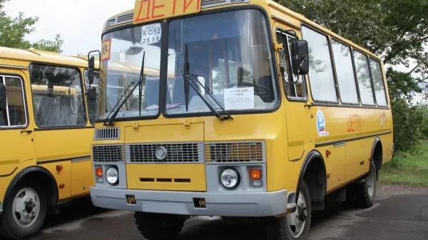 Восемь новых автобусов передали в школы Подмосковья