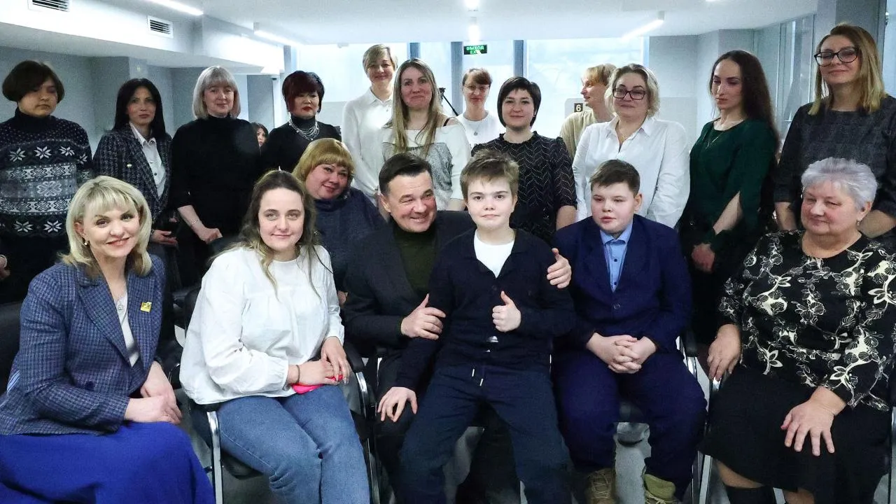 Андрей Воробьев пообщался с близкими бойцов полка Московской области, которые сейчас на СВО
