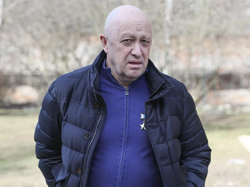 В память о лидерах «Вагнера»: в Туапсе открыли мемориал в честь погибших Уткина и Пригожина