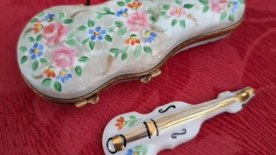 Фото: городская доска объявлений