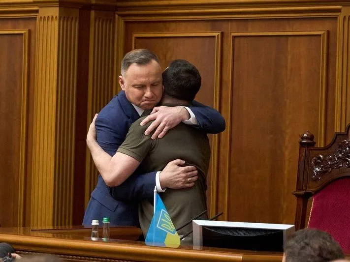 Политолог считает, что слухи о заговоре Дуды и Зеленского призваны отвлечь внимание от главного