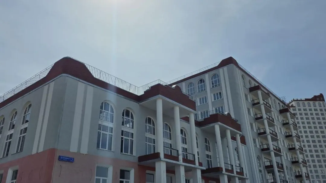 В Дзержинском возвели паркинг в киноклубе