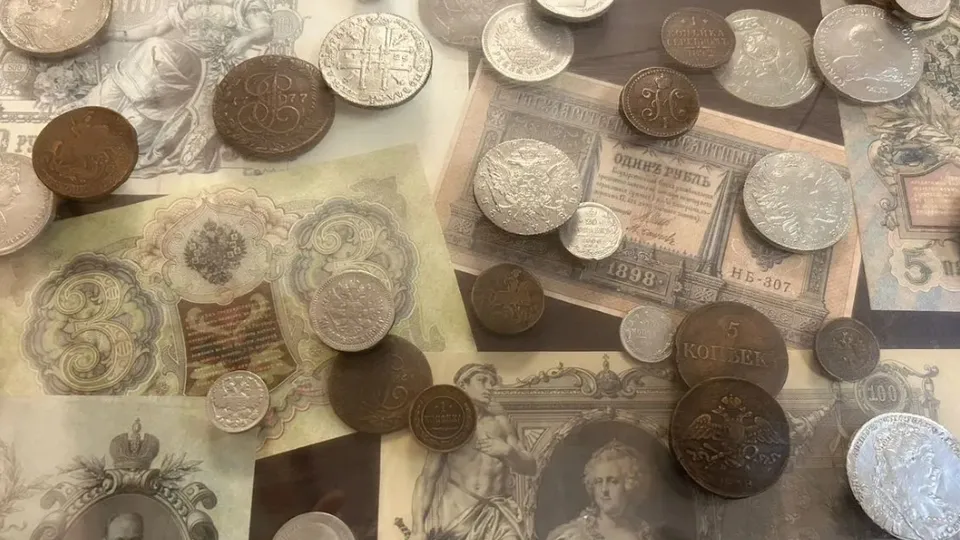 Фото: городская доска объявлений