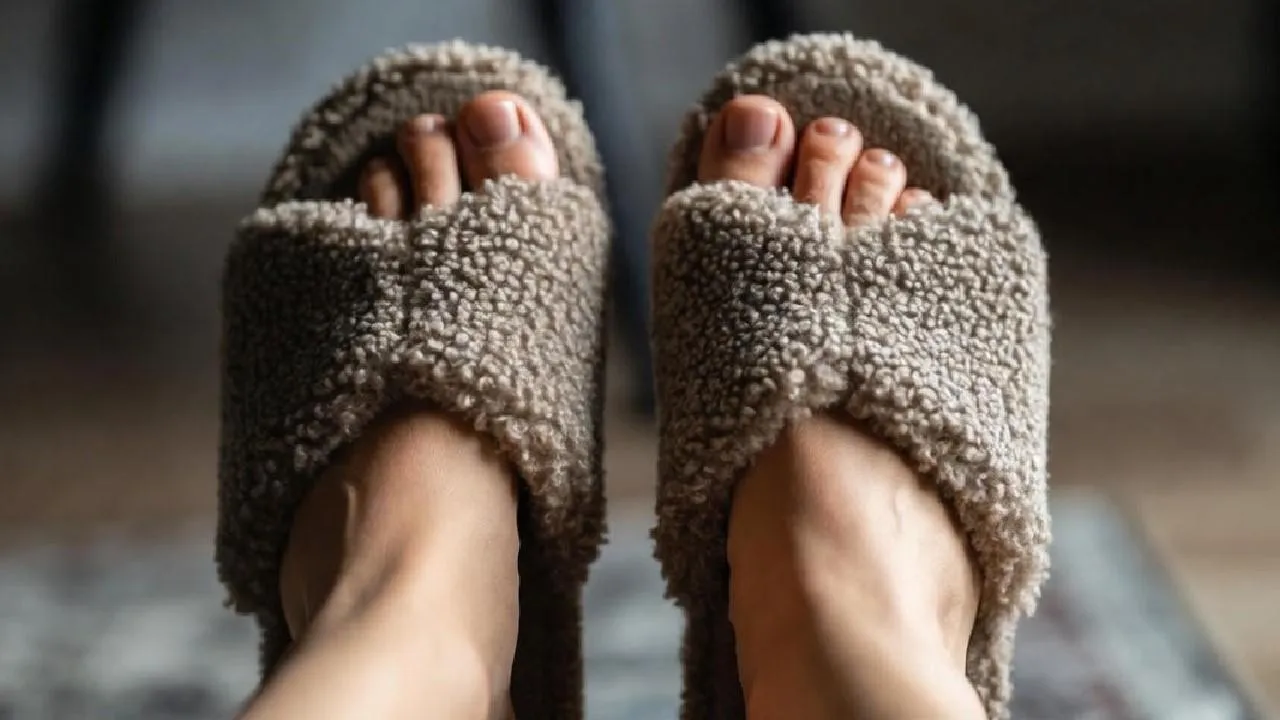 «Тапочки дома шокируют»: блогеры рассказали о бытовых привычках россиян, которые удивляют американок