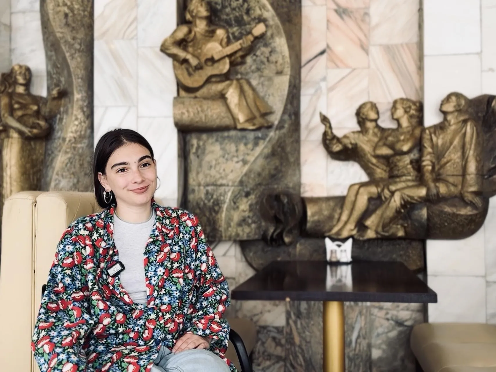 Аня Бунина, автор проекта «СовМодно», исследователь советской архитектуры Бассейн «Сатурн». Фото: Ольга Стаферова