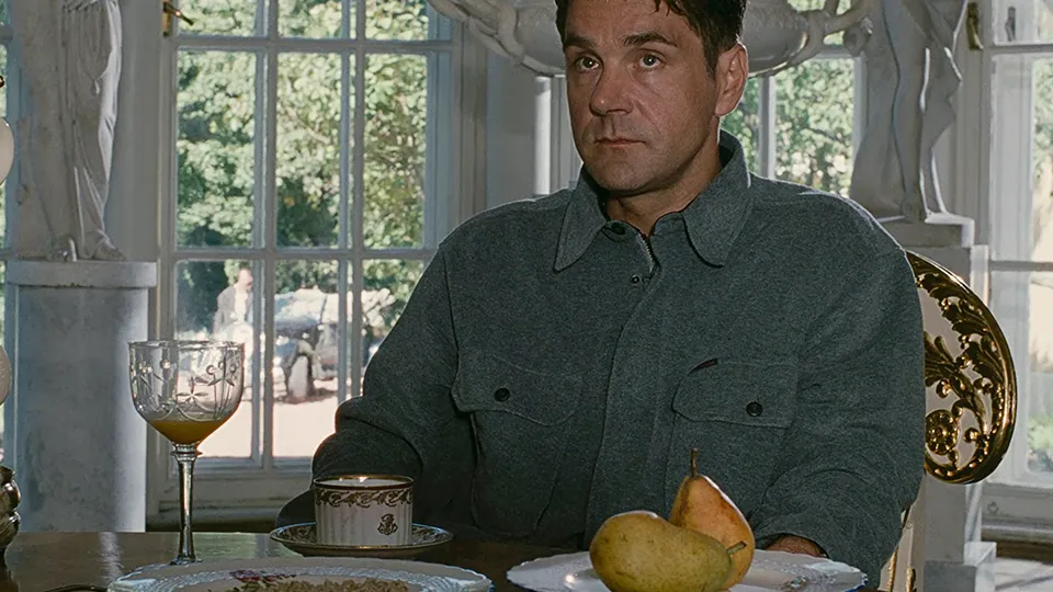 Кадр из фильма «Брат 2». Режиссер А. Балабанов. 2020 год