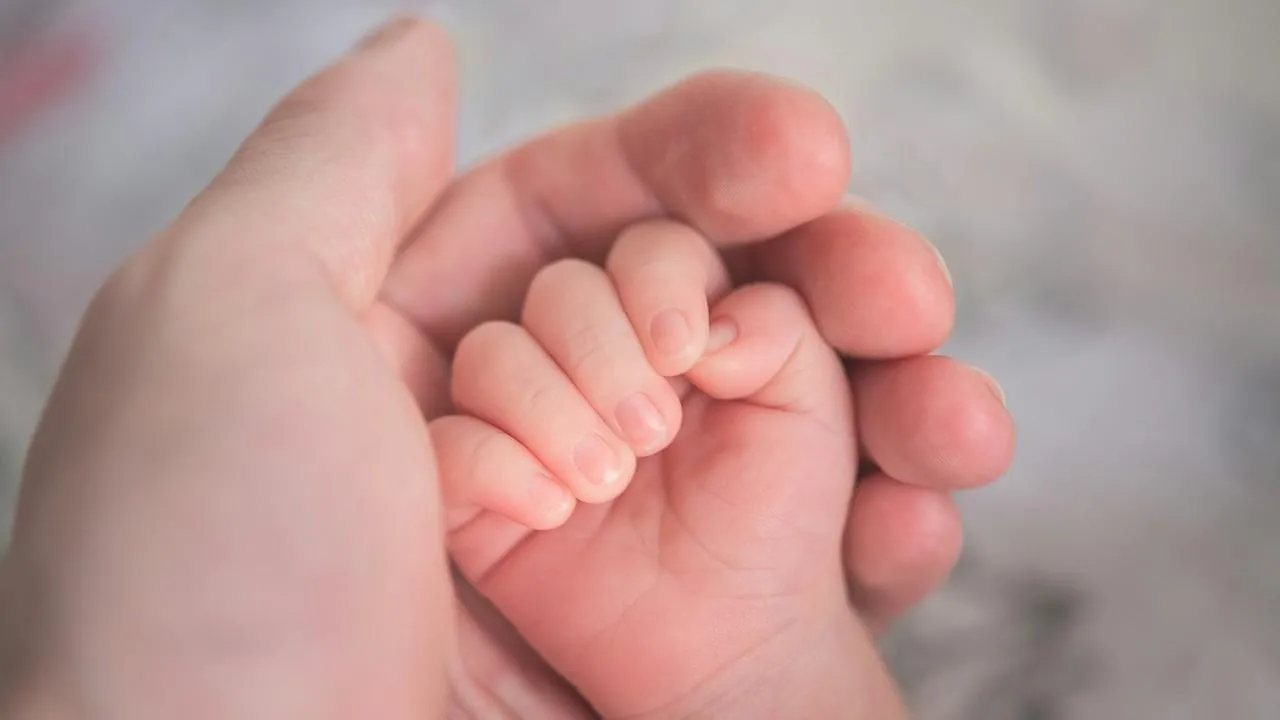Подмосковные врачи помогли родиться ребенку-богатырю весом более 5 кг