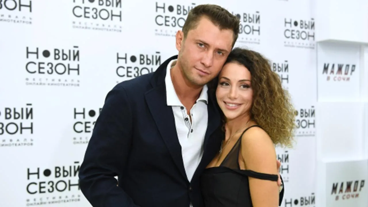 Жена Прилучного показалась после родов без макияжа и фильтров