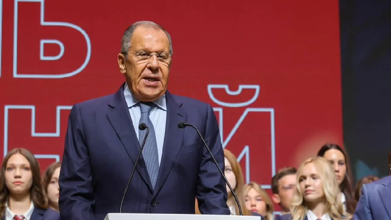 Лавров: против России ведет войну практически вся Европа