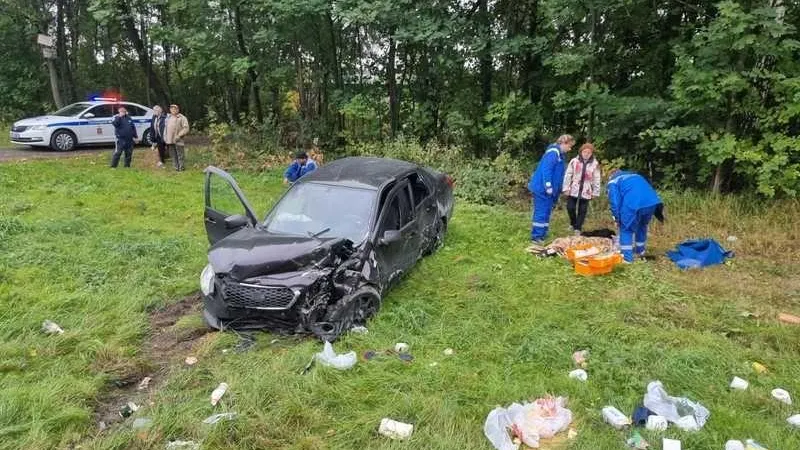 Спасатели «Мособлпожспас» оказали помощь пострадавшим в ДТП с участием четырех автомобилей